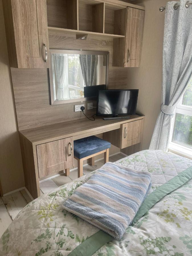 Fern Lodge With Hot Tub Stonham Aspall エクステリア 写真