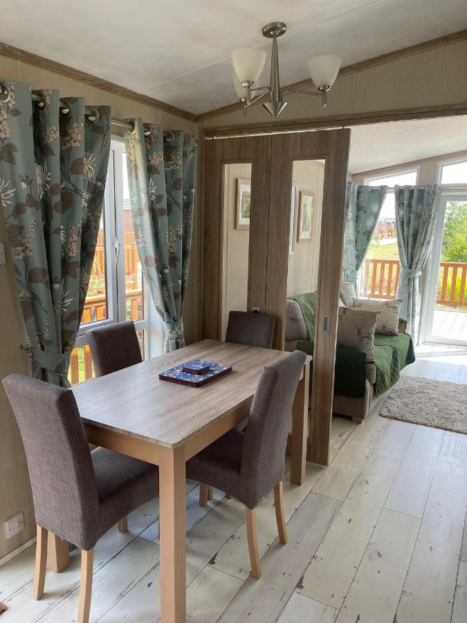 Fern Lodge With Hot Tub Stonham Aspall エクステリア 写真